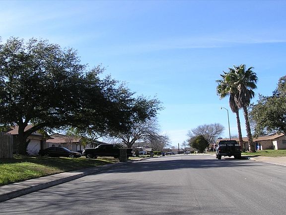 5th image of 10358 Aristocrat St