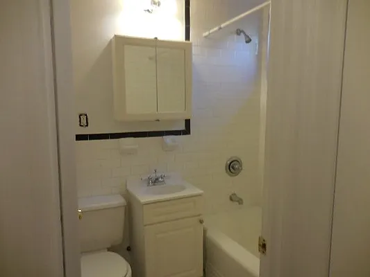 Rented by Urban Real Estate Property Group Inc | media 9