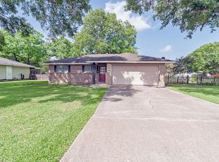 508 N 17th St, Nederland, TX 77627