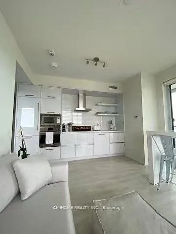 2221 Yonge St #5202 — Photo 10