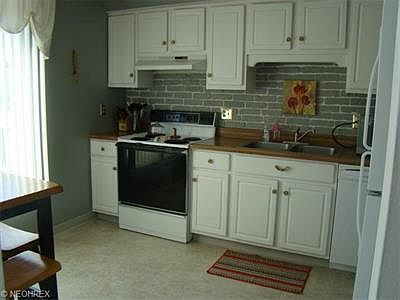 3rd image of 16247 Heather Ln Unit D2