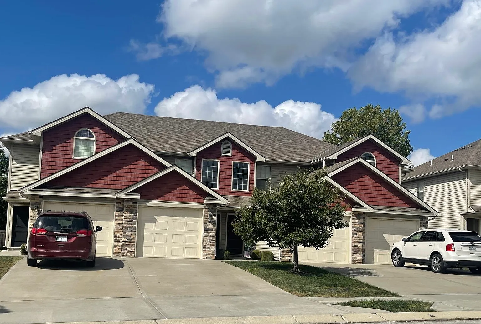 3 bed, 2.5 bath, 1400 sqft, $1,715 — Photo 1