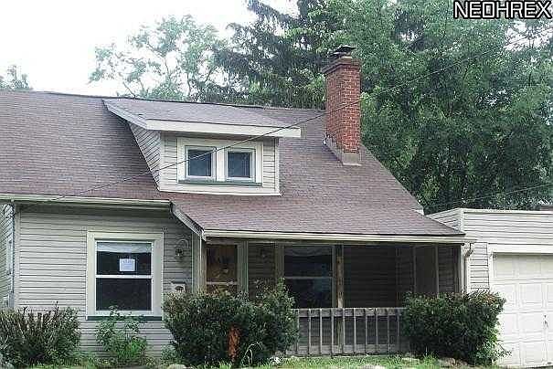 1st image of 103 W Grace St