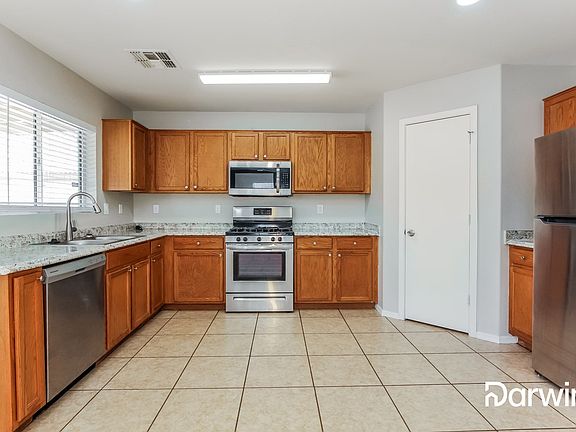 4th image of 12433 W Ash St