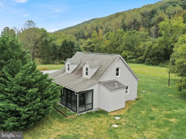 13149 John Marshall Hwy, Linden, VA 22642