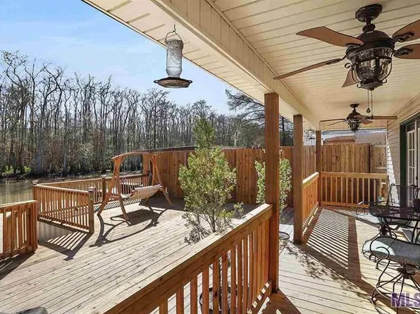 22944 Chene Blanc Ln, Maurepas, LA 70449