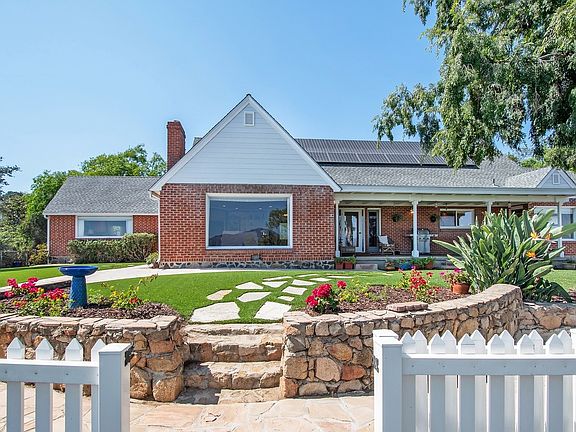 2nd image of 4838 Vista Arroyo