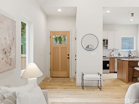 3rd image of 11737 40th Avenue NE #C