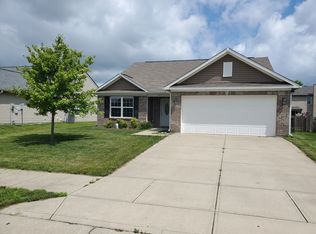 413 Shadetree Ct, Sheridan, IN 46069