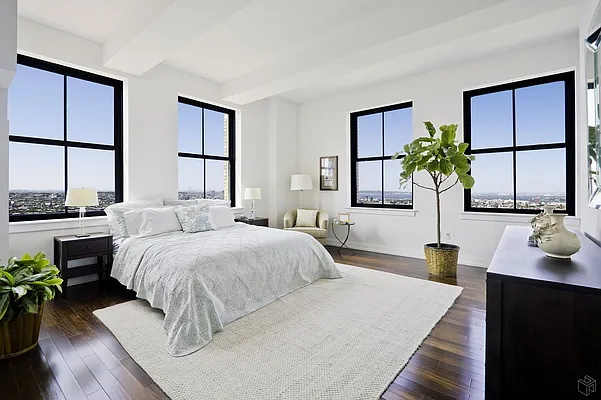 Rented by Halstead Real Estate | media 18