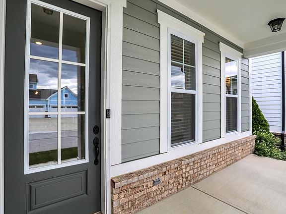 3rd image of 15565 Starflower Dr