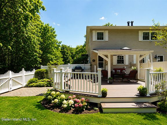 2nd image of 256 Richard Ave