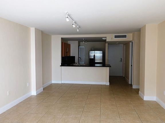 3rd image of 2012-600 NE 36th St Unit 2012