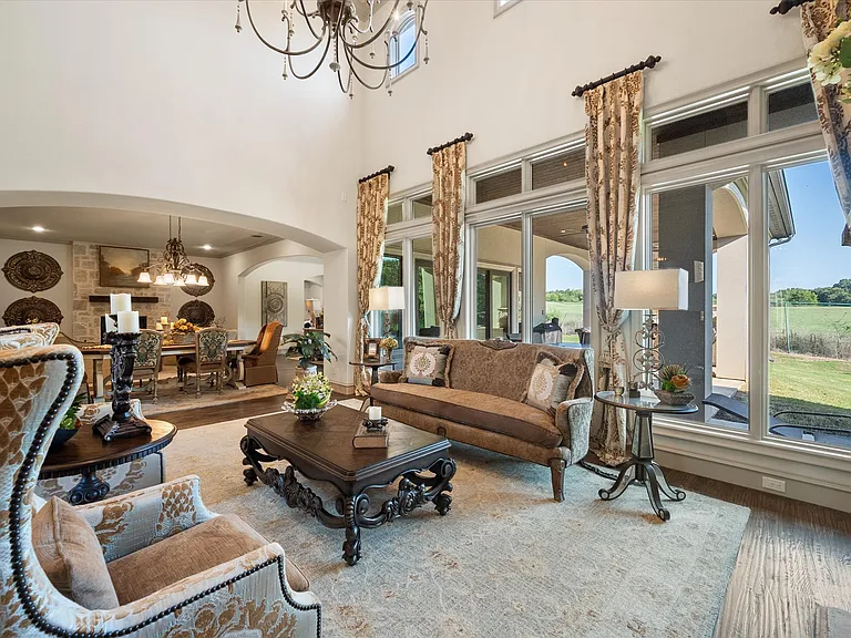 7947 Chartwell Ln — Photo 6