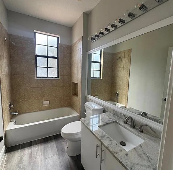 7614 Bristol Cir — Photo 8