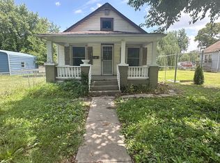 1186 SW Lane St, Topeka, KS 66604