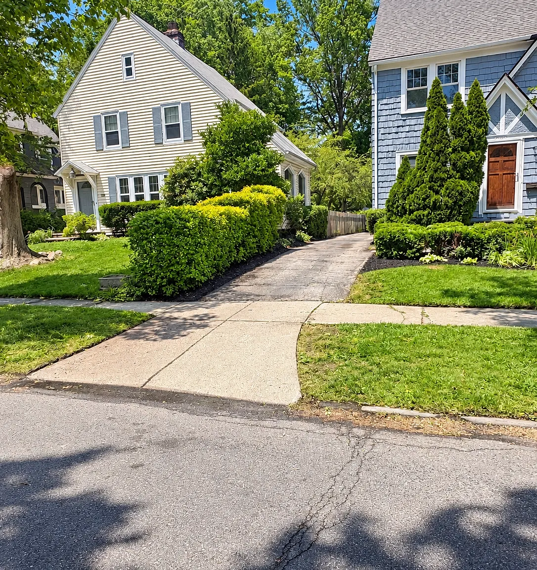 3953 Elmwood Road — Photo 2