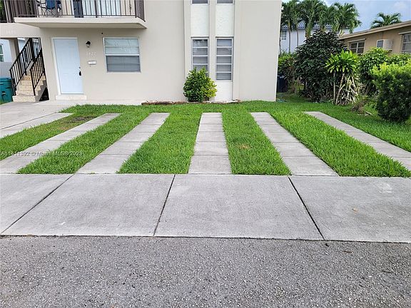 2nd image of 3425 SW 89th Ave #3427