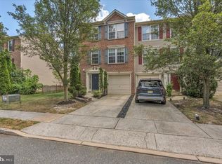 27 Golf View Ct, Pine Hill, NJ 08021