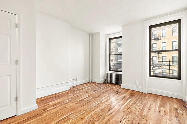 Rented by Compass | media 21