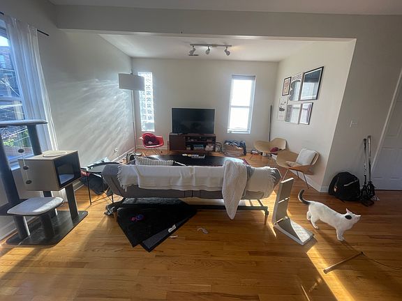 2nd image of 1645 W Wabansia Ave APT Ch2