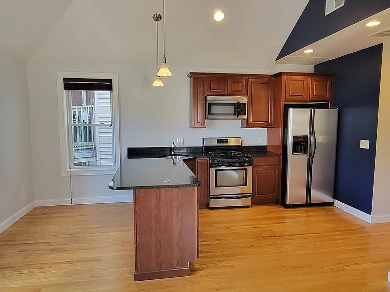 46 Newport St #2 — Photo 5