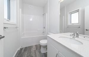 4th image of 83 Eastfield Ct