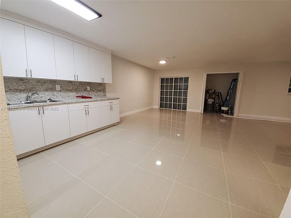 3rd image of 10370 NW 10th Ave #10372