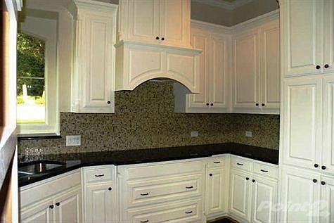 4th image of 4108 Pembrooke Pkwy W