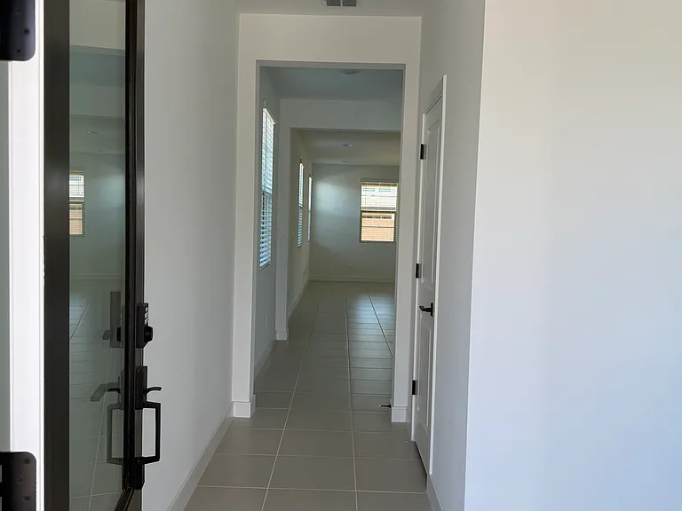 8015 W Royal Palm Rd — Photo 2