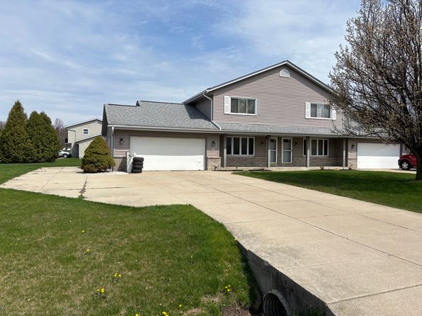 S81W17172 Moonlight Ln, Muskego, WI 53150