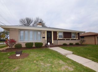 3675 S 77th St, Milwaukee, WI 53220