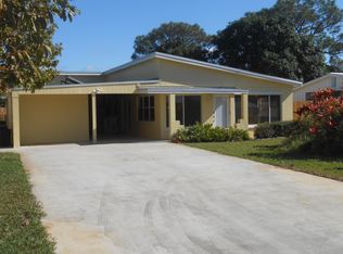 19067 SE Hillcrest Dr, Jupiter, FL 33469