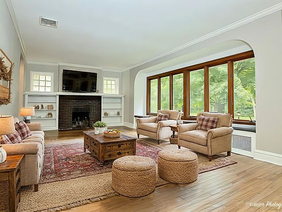 5th image of 2210 Edina Blvd