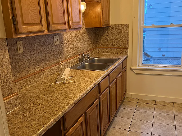32-34 Dean St #1 — Photo 3