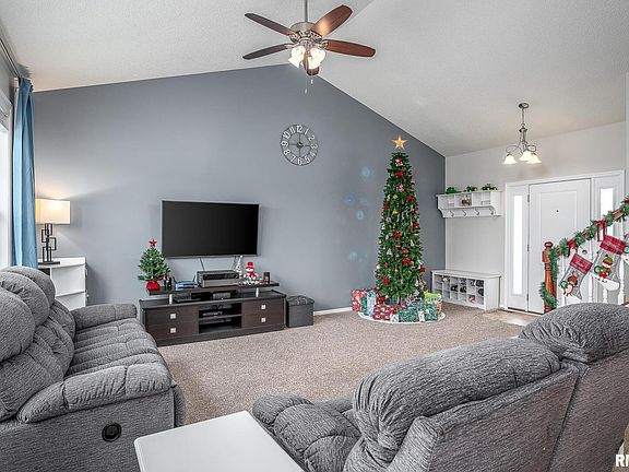 2nd image of 1 W Village Cir
