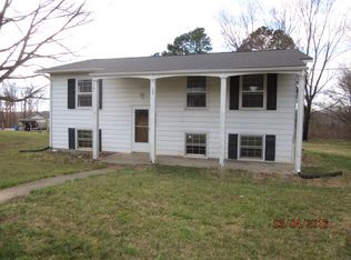 300 Hill Crest Ln, Chatham, VA 24531