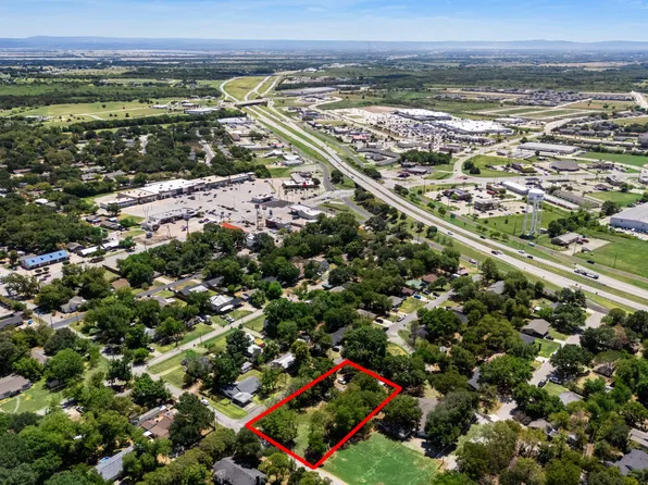 1700 S Clay St, Kaufman, TX 75142