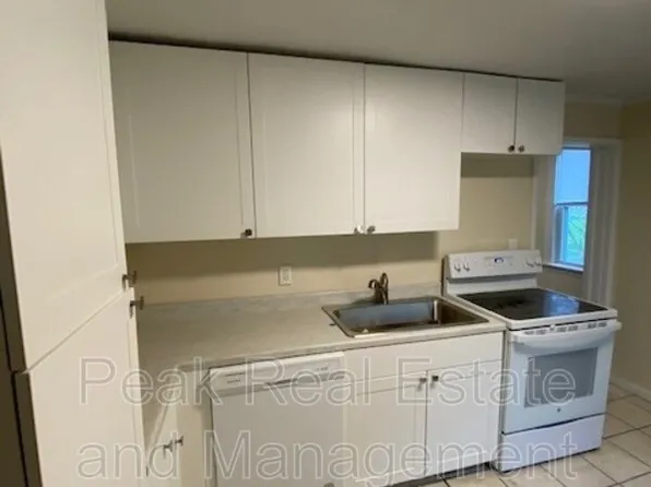 740 Oakland Ave SW, Grand Rapids, MI 49503