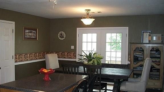 5th image of 8117 Belmont Dr