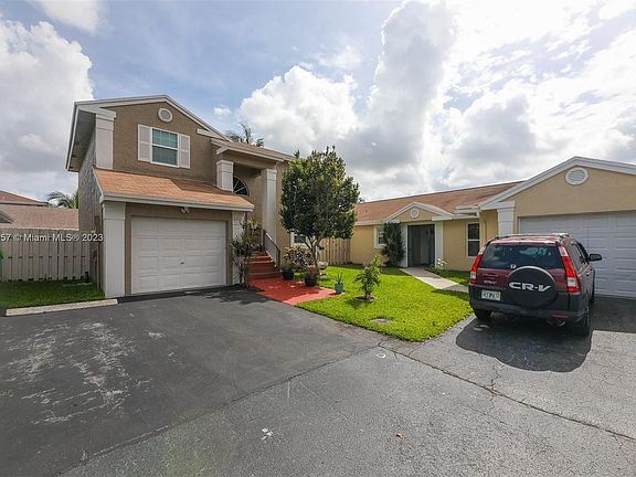 2nd image of 10731 NW 37th Pl