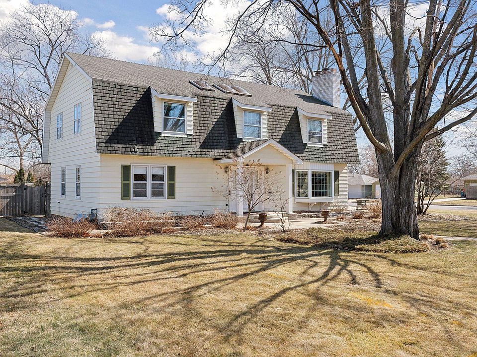 1st image of 7145 Park Ave