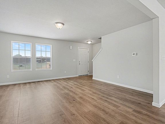 3rd image of 48605 Silver Oaks Blvd