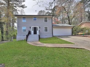 687 Bralorne Dr, Stone Mountain, GA 30087