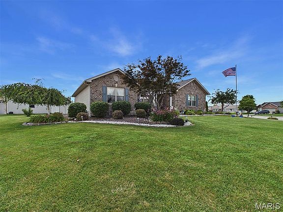 2nd image of 200 Baneberry Dr