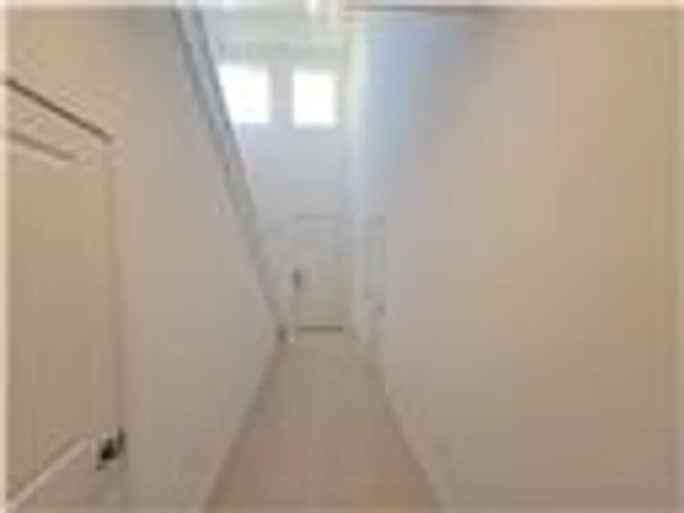 2724 Sweeping Palm Rd — Photo 6