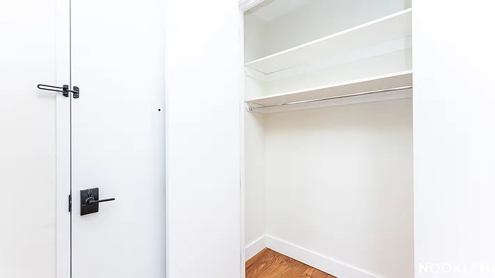 Rented by Nooklyn NYC LLC | media 54