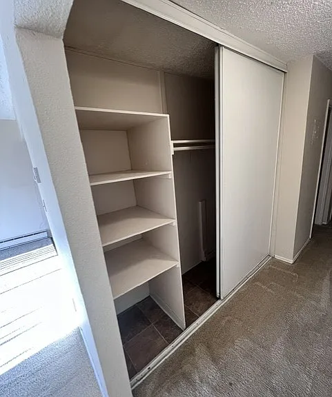 Cinebar Apartments — Photo 4