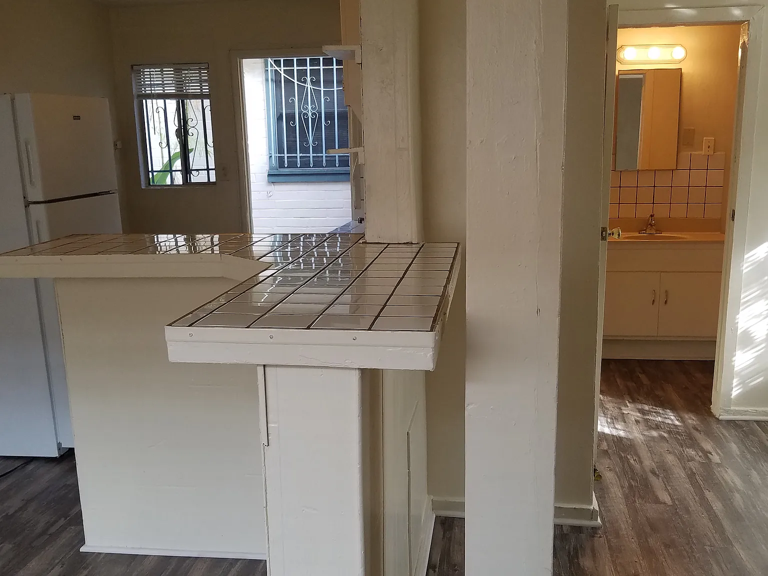 Studio, 350 sqft, $1,950 — Photo 4