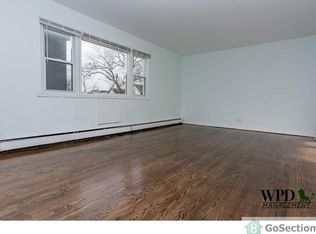 7425 S Yates Blvd APT 2E, Chicago, IL 60649